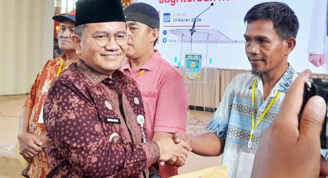 Gerakan Berzakat di Kota Jambi, Mustahiq Terima Bantuan Ramadan