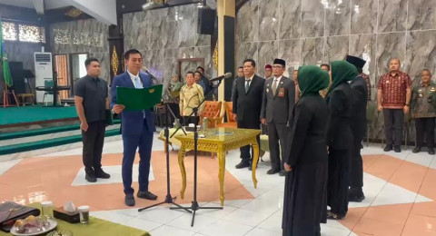 Bupati Batang Hari Lantik 18 Pejabat, Fokus Tingkatkan Layanan Kesehatan