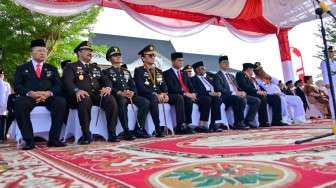 Kapolda Jambi Hadiri Upacara Pengibaran Duplikat Pusaka Bendera Merah Putih HUT ke-81 RI